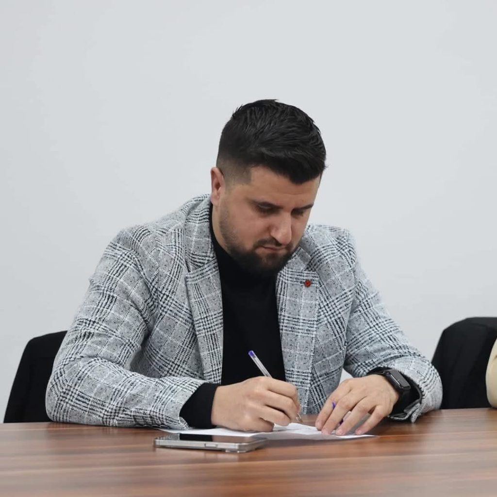 vzeqiri.jpg